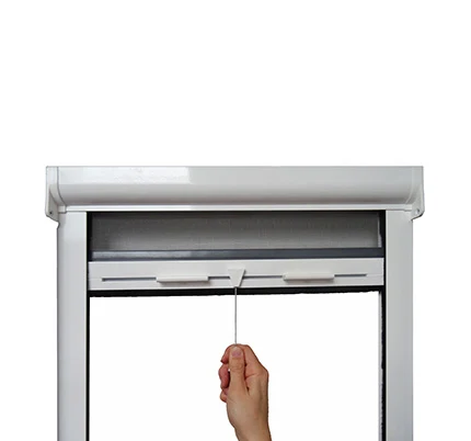 Moustiquaire enroulable sur mesure - Vue d'ensemble - Animation abaissement du rideau